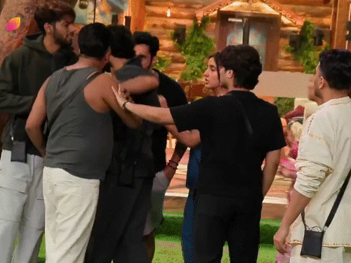 बिग-बॉस-19-में-अभिषेक-शहबाज-के-बीच-हुई-हाथापाई:नियम-तोड़ने-पर-पूरे-सीजन-के-लिए-नॉमिनेट-हुए,-अमाल-मलिक-और-कुनिका-की-भी-हुई-जमकर-बहस