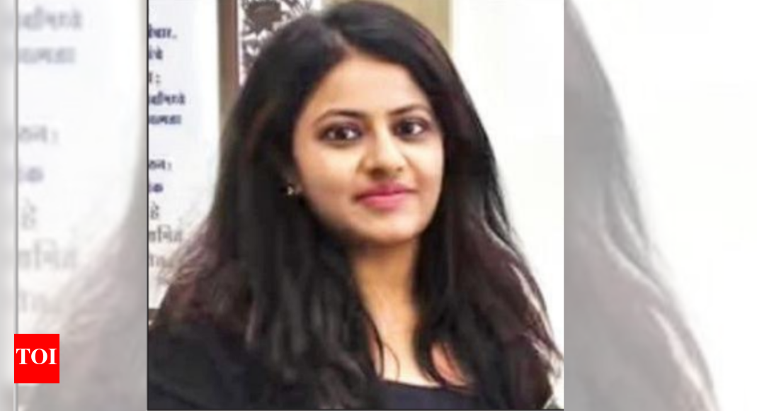 road-rage-kidnap:-puja-khedkar’s-dad-was-in-suv,-fir-on-mom