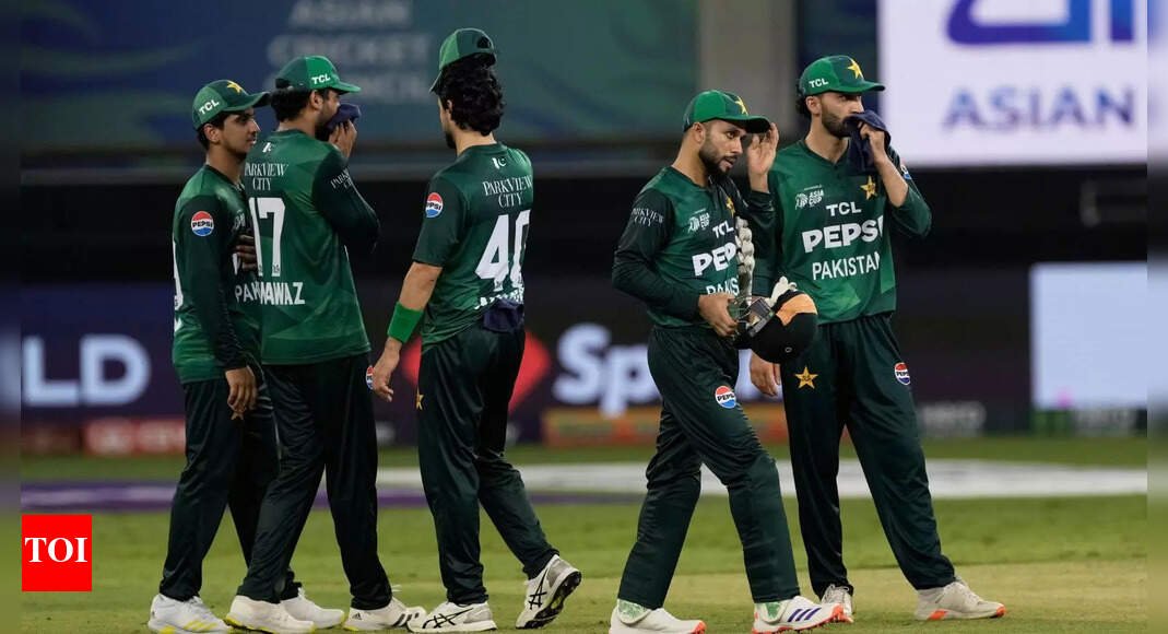 asia-cup-scenarios:-india-qualify-for-super-4s;-what-happens-if-pakistan-pull-out?