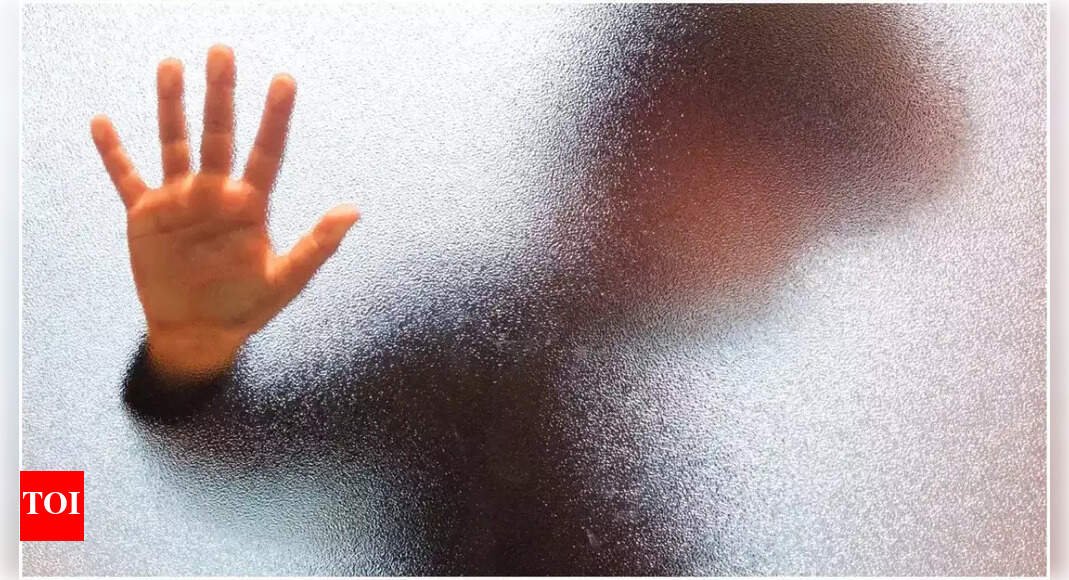 kerala:-2-government-employees-among-14-accused-of-raping-boy;-9-arrested
