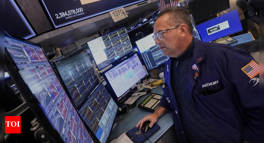 us-markets-today:-wall-street-holds-near-records-ahead-of-fed-meeting;-retail-data-and-corporate-results-influence-trading