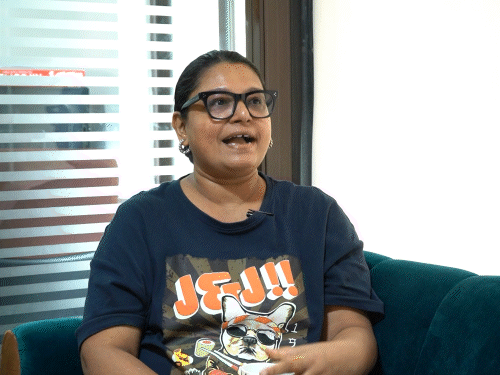 सुहृता-दास-की-फिल्म-से-महेश-भट्ट-का-कमबैक:डायरेक्टर-बोलीं-सड़क-2-प्रोपगैंडा-का-शिकार-हुई,-फिल्म-विवादों-से-नहीं-सच्चाई-से-बनती-है