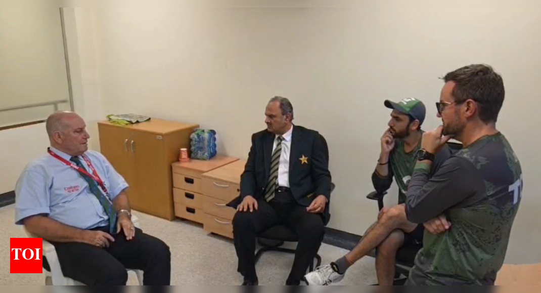 exclusive-|-handshake-row:-pcb’s-emails-to-icc,-closed-door-meeting-&-pycroft’s-non-apology