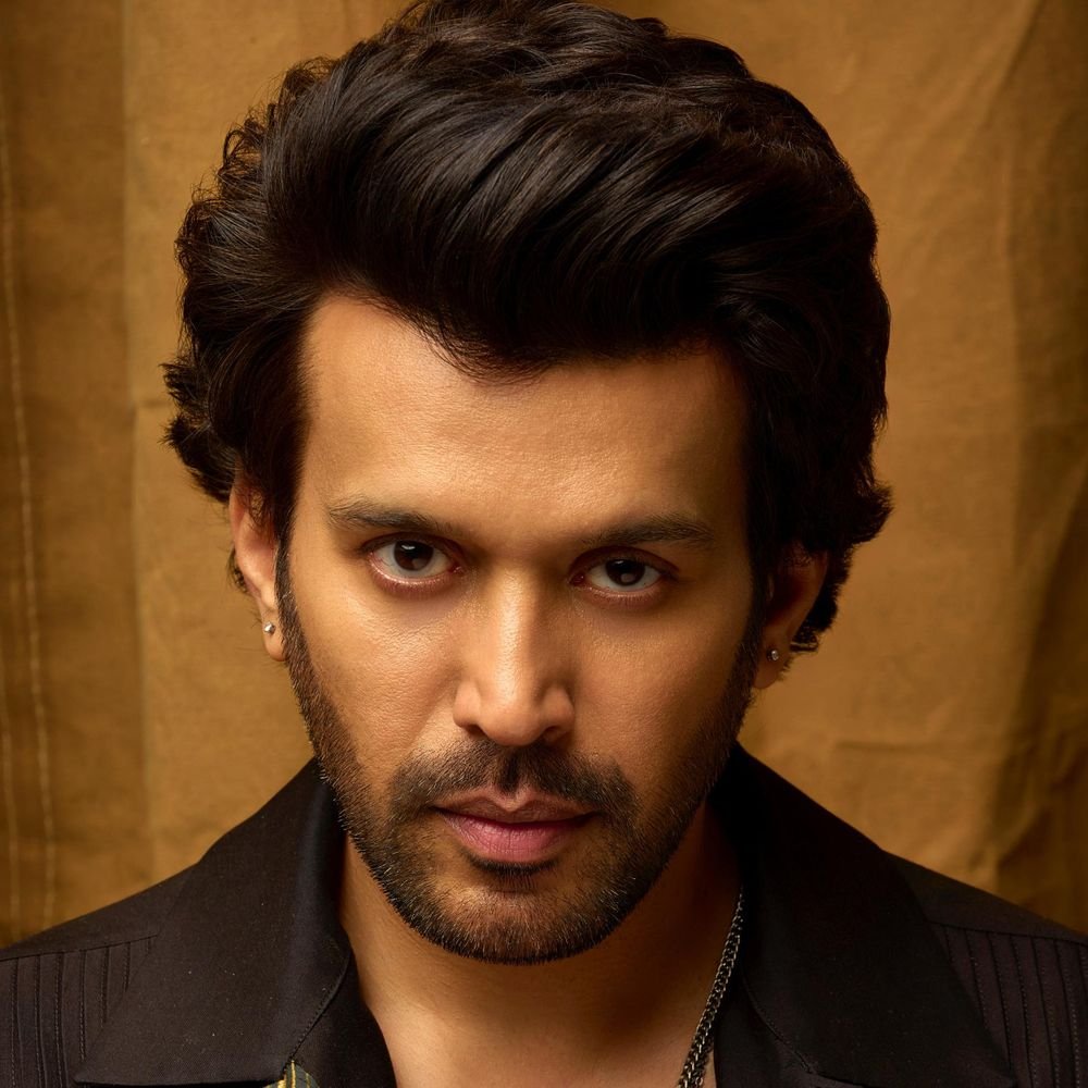 बनारस-में-शुरू-होगी-फिल्म-मिर्जापुर-की-शूटिंग:शरद-शुक्ला-का-किरदार-निभाने-वाले-एक्टर-बोले-सीरीज-के-सीजन-वन-की-टाइमलाइन-पर-आधारित-होगी-मूवी