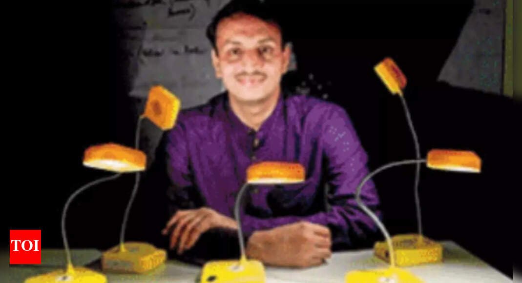 ‘solar-man’-resigns-as-iit-b-professor,-hopes-to-take-his-energy-swaraj-yatra-overseas