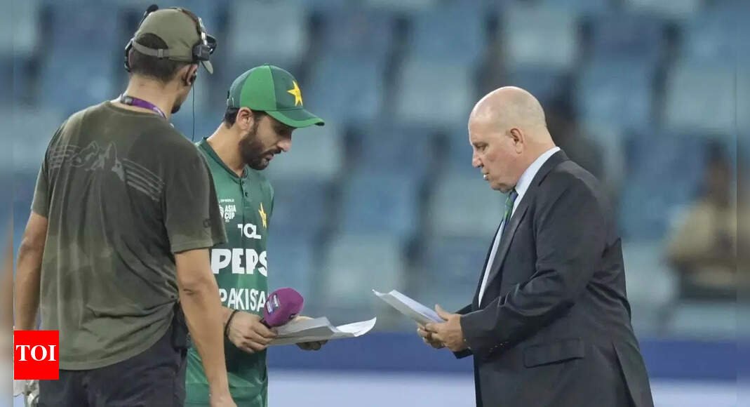 fact-check:-did-match-referee-andy-pycroft-apologise-to-pakistan?