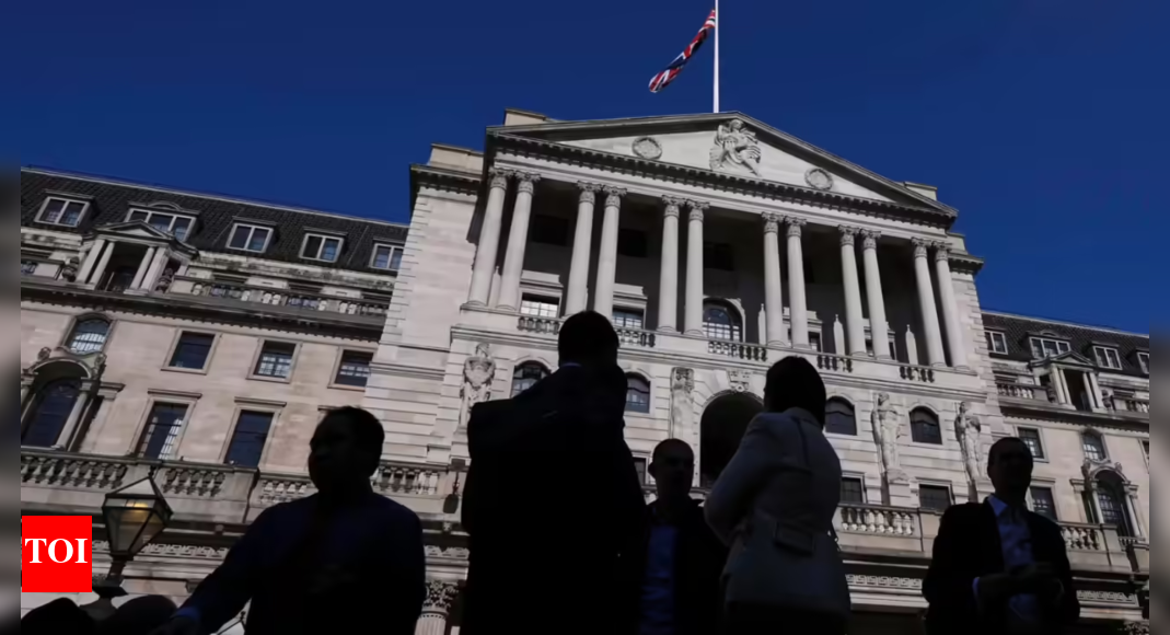uk-interest-rates:-bank-of-england-holds-interest-rate-at-4%;-inflation-lingers-at-3.8%
