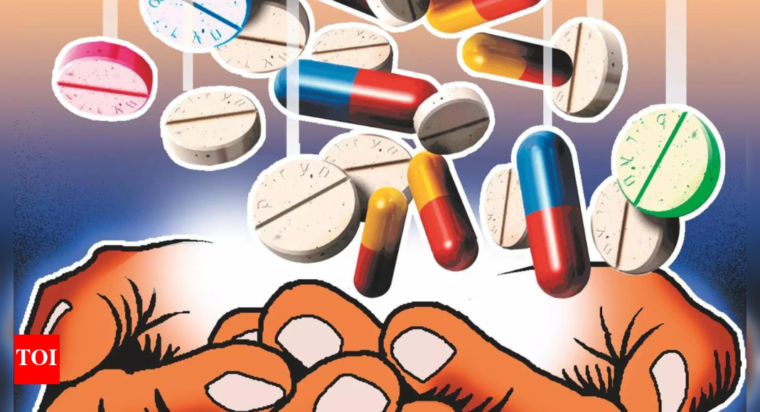 pharma-sector-outlook:-icra-pegs-7-9%-revenue-growth-for-fy26,-us-headwinds-cloud-prospects