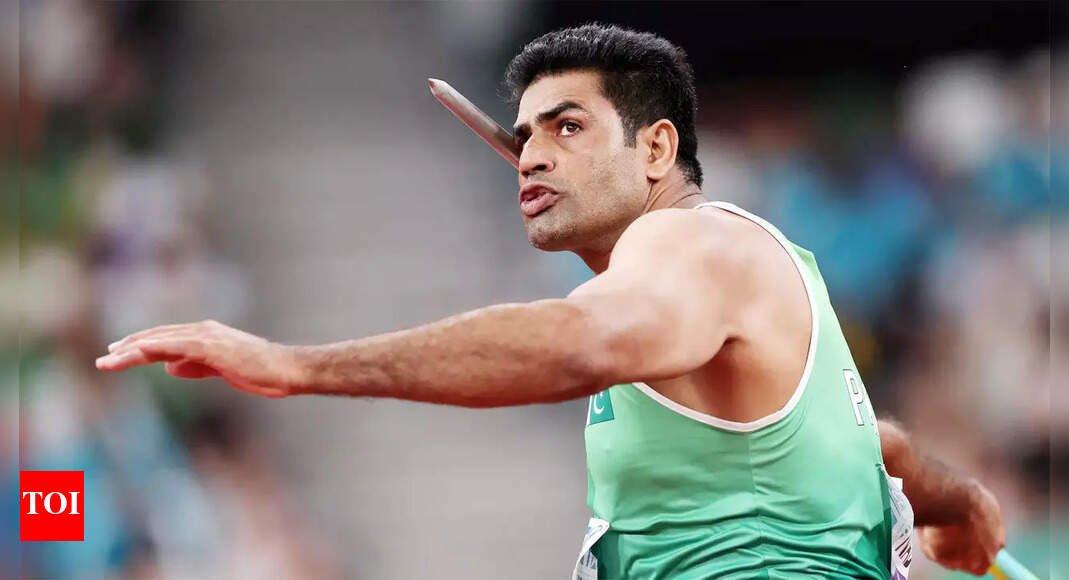 ‘i-let-you-all-down’:-pakistan’s-arshad-nadeem-breaks-down-after-world-championships-heartbreak