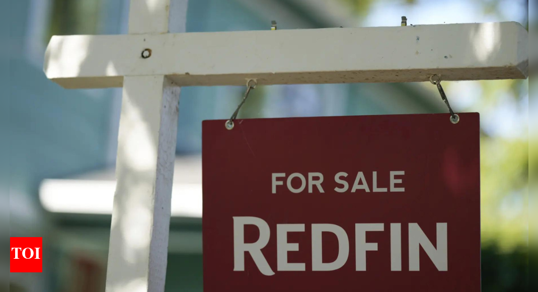us-mortgage-rates-dip-to-lowest-since-october,-30-year-loans-fall-to-6.26%;-refinancing-demand-surges