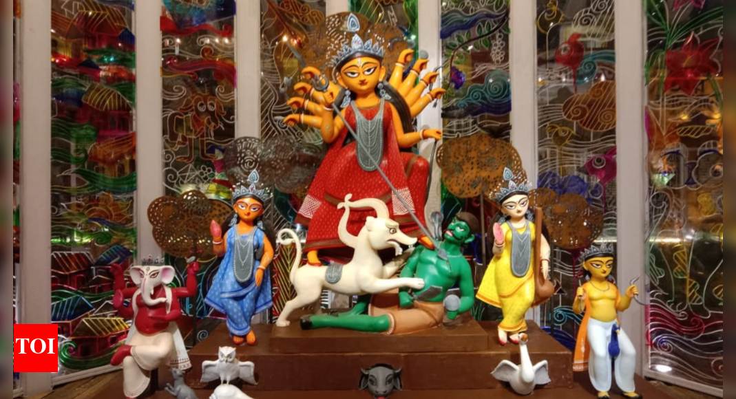 north-kolkata-durga-puja:-century-old-celebration-pays-tribute-to-writer-leela-majumdar