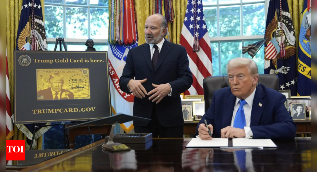 ‘stop-bringing-people-to-take-our-jobs’:-trump-aide-explains-reason-behind-h1b-fee-hike