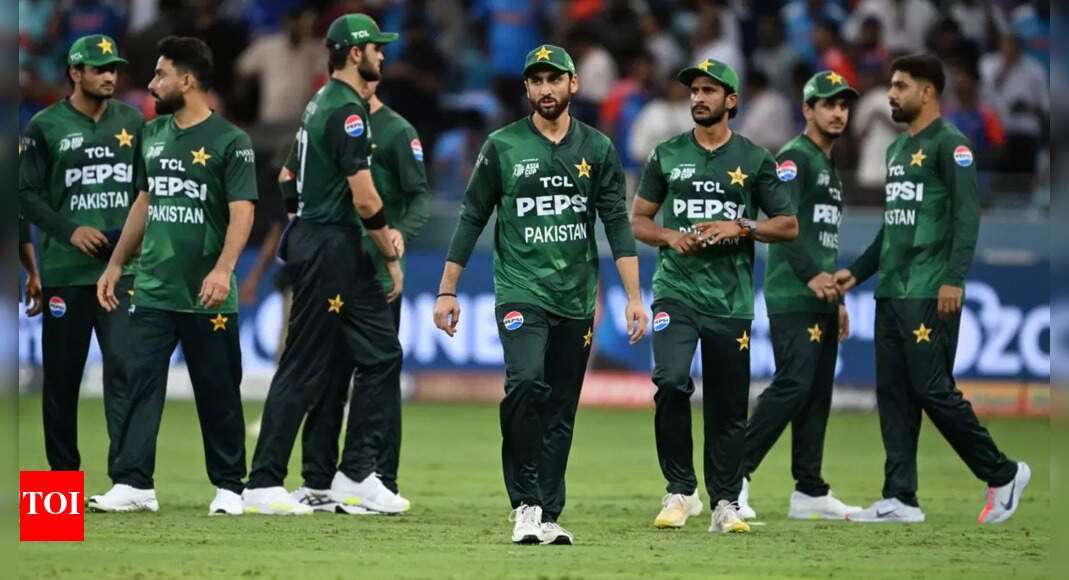 asia-cup:-pakistan-team-brings-in-motivational-speaker-ahead-of-india-clash