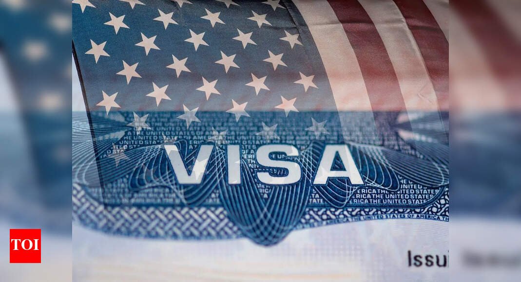 h-1b-visa-fees-hike:-nasscom-urges-member-companies-to-bring-staff-back-to-us;-trump’s-september-21-deadline-looms