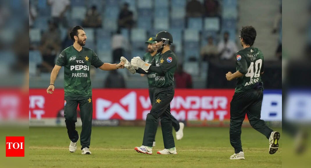 ‘pakistan-are-a-seventh-division-team’:-ex-india-captain-fires-shots-ahead-of-super-four-clash
