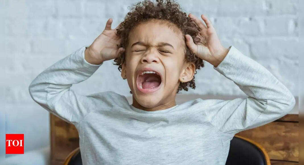 sunday-night-anxiety-hits-kids-too:-7-ways-parents-can-calm-it-fast