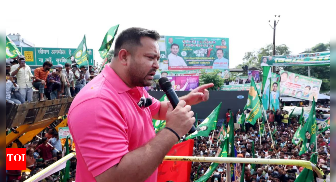 another-instance-of-abuse-at-pm-modi’s-mother?-bjp-shares-video-of-tejashwi-rally;-rjd-calls-it-doctored