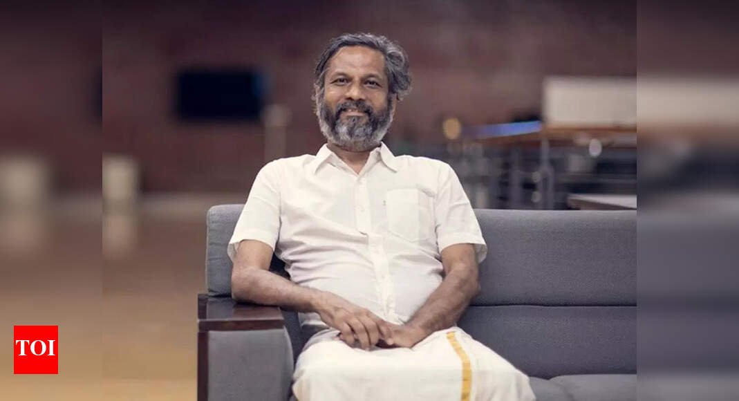 h-1b-visa-hike:-zoho-founder-to-indians-in-us;-‘do-not-live-in-fear’