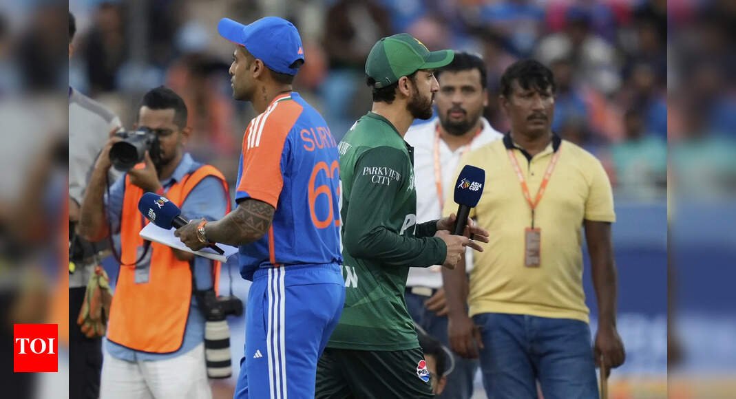 ‘focus-on-cricket,-not-politics’-–-former-cricketer’s-message-ahead-of-india-pakistan-clash
