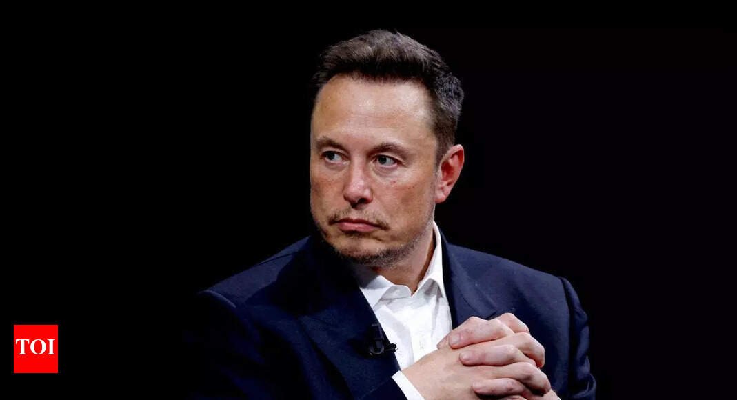 h-1b-visa-fee-hike:-musk-recalls-his-journey,-says-‘i’m-in-america-via-h-1b’