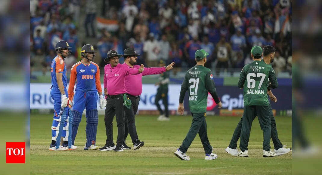 how-india-outplayed-pakistan:-key-moments-from-another-dominant-win