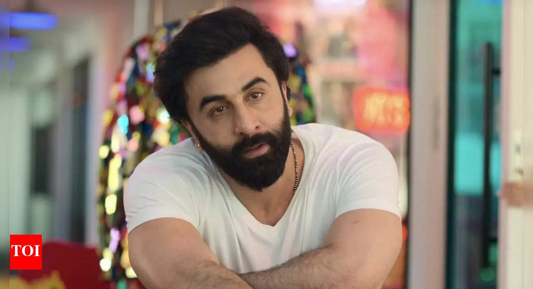 ba***ds-of-bollywood:-nhrc-seeks-action-over-ranbir-kapoor-e-cigarette-scene