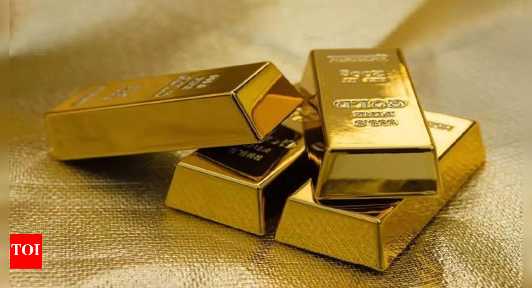 gold-rate-today:-prices-jump-rs-2,200-to-fresh-high-of-rs-1,16,200/10-gm;-silver-also-hits-record