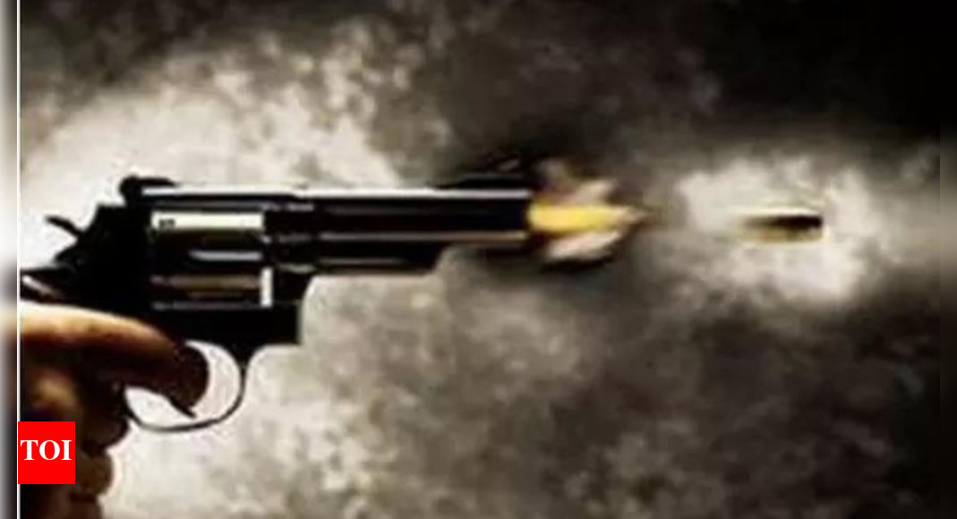us-shooting:-teenager-critical-after-being-shot-in-head-in-queens