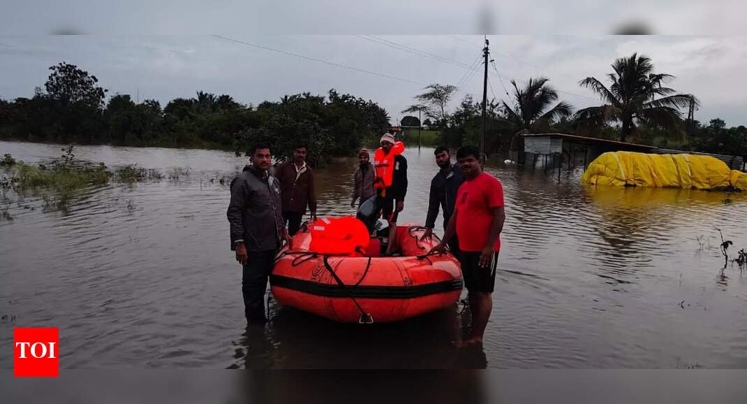 ndrf-steps-in-to-rescue-residents-of-flood-affected-areas-of-solapur