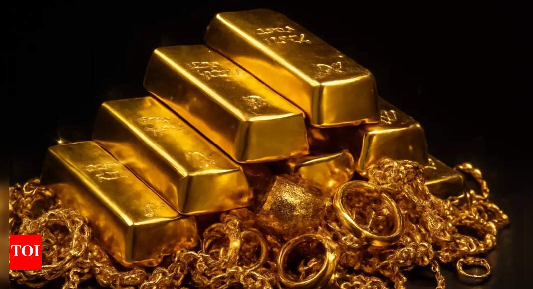 gold-price-prediction-today:-will-gold-gold-rate-continue-to-hit-new-lifetime-highs-in-the-near-term?-here’s-the-outlook
