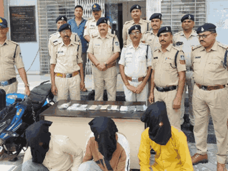 teela-jamalpura-police-cracks-robbery-case:arrests-two-with-looted-moped,-rs-1-lakh-cash;-accused-targeted-trader-after-surveillance