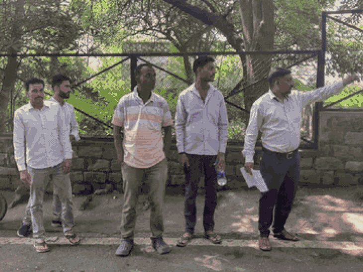 farmer-dies-of-snake-bite-in-bhopal:makes-last-call-to-son-pleading-him-for-hospitalisation;-incident-unfolds-in-eintkhedi