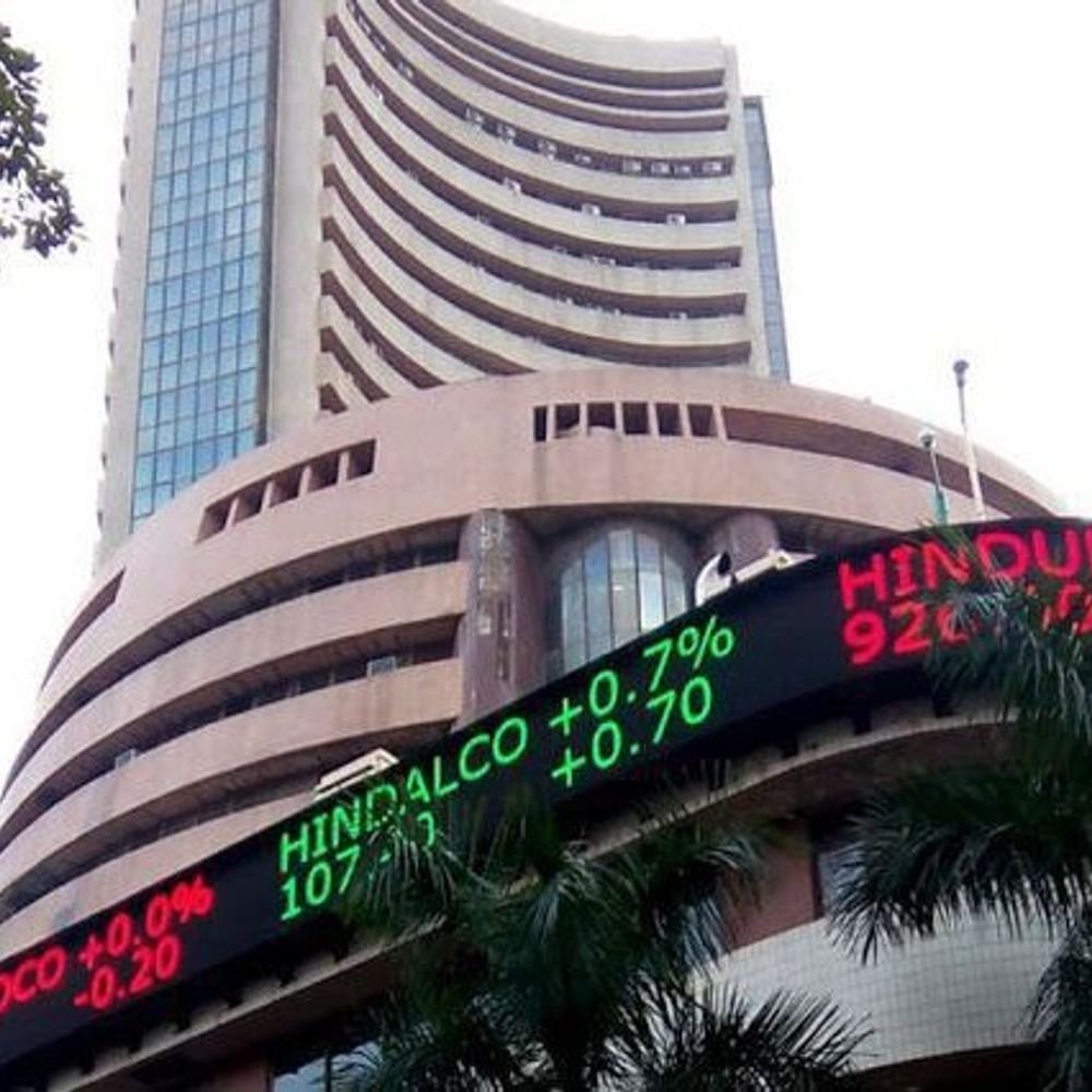 sensex-falls-over-200-points:trading-at-81,550,-nifty-also-slipped-70-points;-auto-and-it-shares-fell