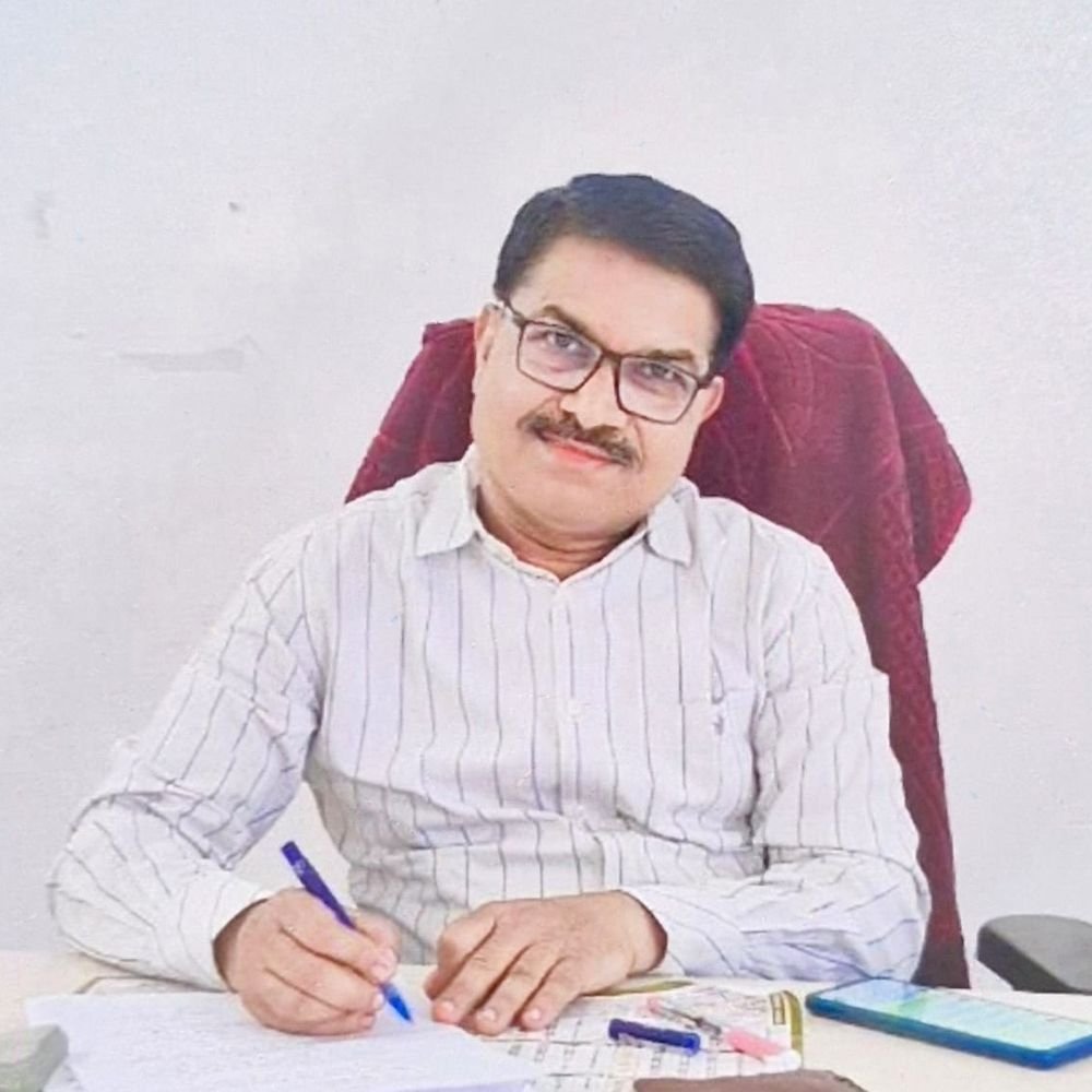 naib-tehsildar-suffers-heart-attack-at-bhopal-airport,-dies:colleagues-rush-him-to-hospital;-declared-dead-upon-arrival,-was-posted-at-govindpura-tehsil