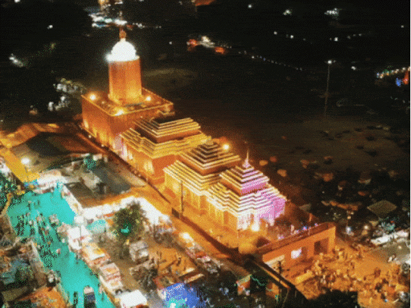 mp-celebrates-navratri-with-grand-pandals:bhopal-hosts-state’s-largest jagannath-temple-tableau​​​​​​​; 25-acre-pandal-with-replica-of-12-jyotirlingas-draws-devotees-to indore