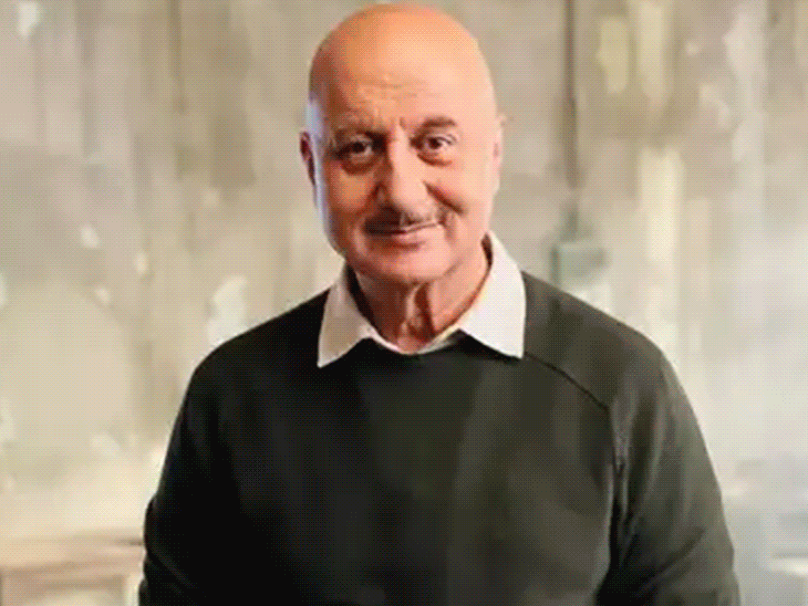 bollywood-celebs-elated-over-india’s-victory:amitabh-bachchan-says-‘made-the-enemies-falter,-anupam-kher-expresses-‘proud-of-the-indian-team’