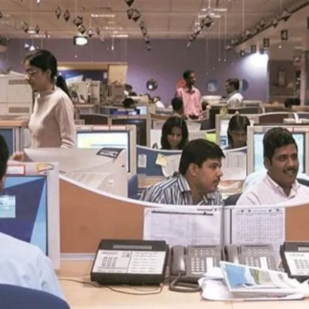 centre-may-fully-implement-8th-pay-commission-by-2028:central-government-employees’-salaries-to-rise-to-whopping-₹6-lakh-on-2.46-fitment-factor;-find-here-how