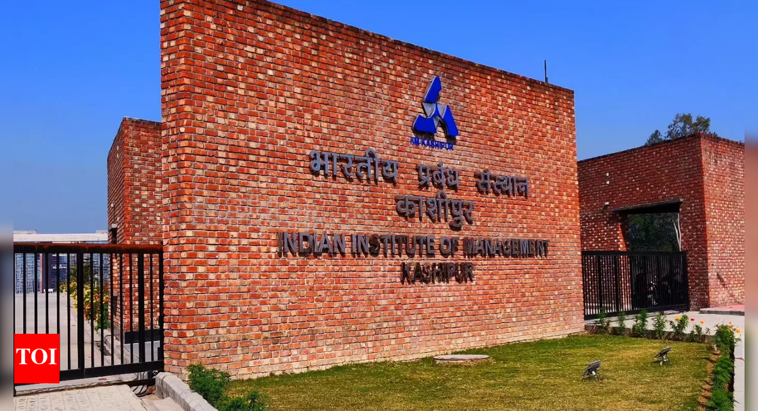 at-iim-kashipur,-industry-leaders-reimagine-performance-in-a-post-digital-age
