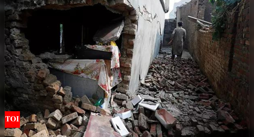 afghanistan-earthquake:-over-500-killed,-thousands-injured