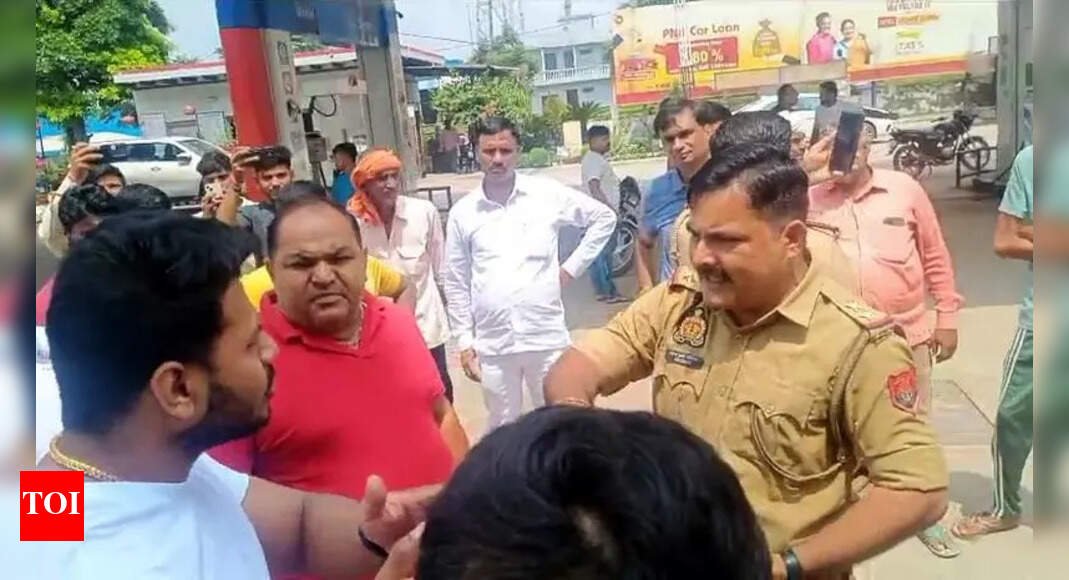 ghaziabad:-30-vehicles-break-down-after-refueling-at-morta-pump