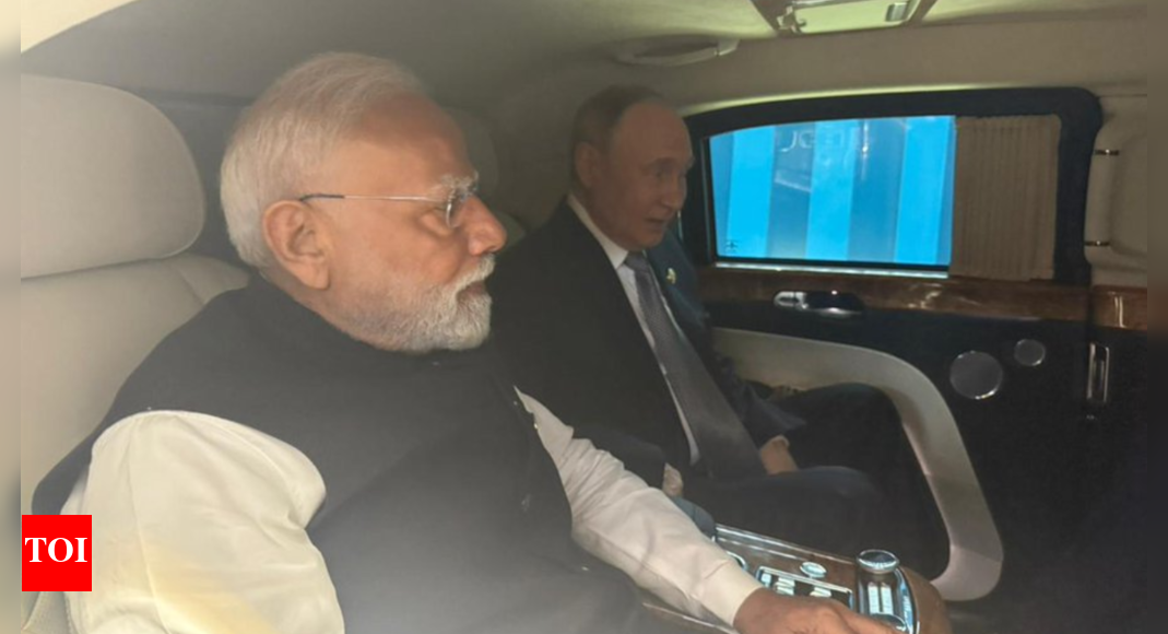 ‘not-for-the-ears-of-others’:-when-putin-offered-a-lift-to-‘dear-friend’-pm-modi