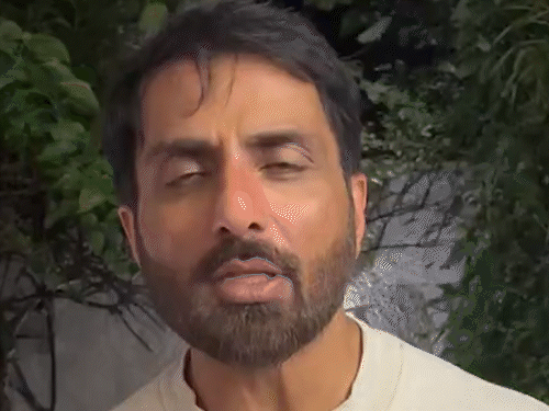 पंजाब-बाढ़-पीड़ितों-की-मदद-करेंगे-सोनू-सूद:कहा-चाहे-सब-कुछ-दांव-पर-क्यों-न-लगाना-पड़े,-पीछे-नहीं-हटूंगा;-लोगों-से-जुड़ने-की-अपील-की