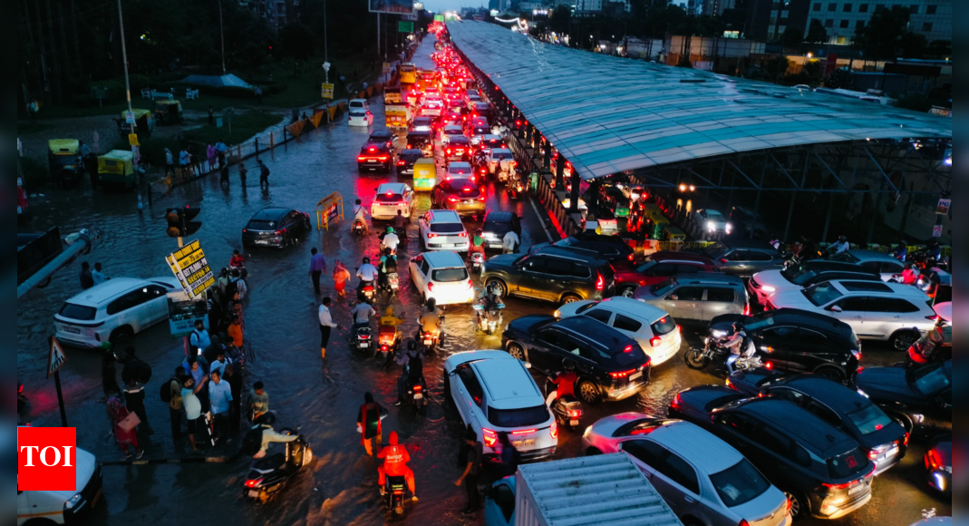 gurgaon-flooded:-nh-48-traffic-crawls-for-hours;-more-showers-likely-in-next-2-days