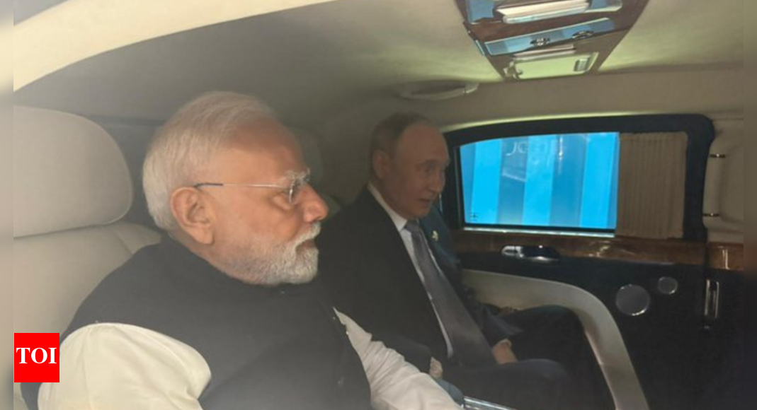 riding-out-american-storm:-modi-joins-putin-in-his-limo;-seeks-early-end-to-ukraine-conflict