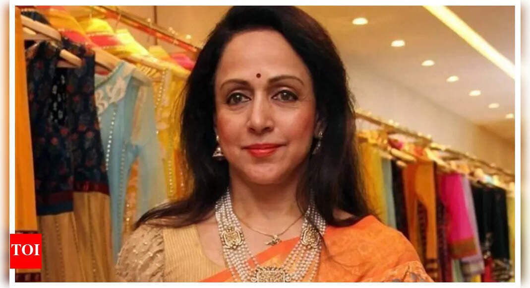 ‘dream-girl’-hema-malini-buys-luxury-car-worth-rs-75-lakh,-performs-puja