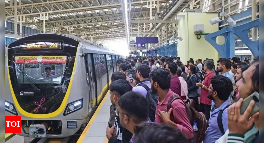 bengaluru-metro:-fourth-yellow-line-trainset-by-mid-september;-peak-hour-rush-eased