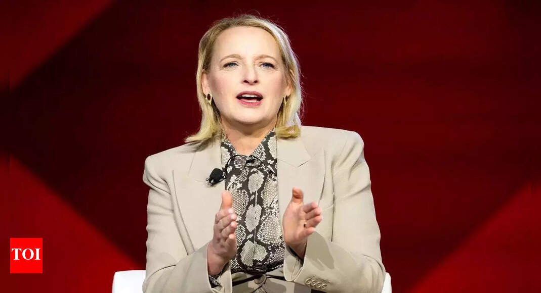 accenture-ceo-breaks-tradition:-no-memo-for-restructuring;-here’s-what-she-did