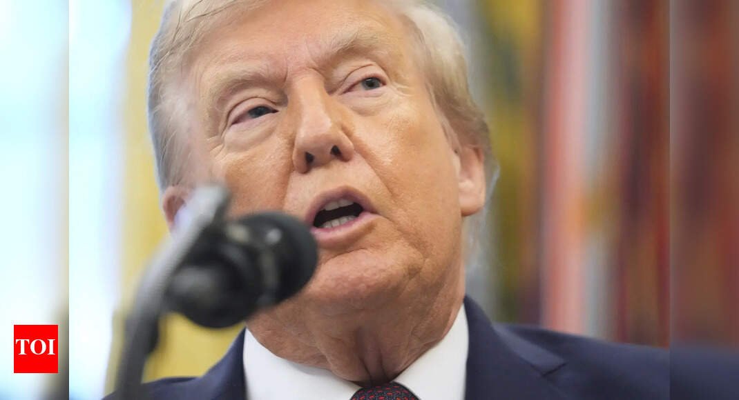 ‘lots-of-drugs-in-that-boat’:-trump-says-us-forces-‘shot-out’-narco-boat-carrying-drugs-from-venezuela-|-watch