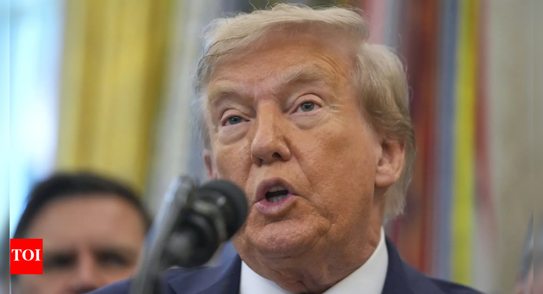 ‘let-this-serve-as-notice’:-trump-says-us-forces-killed-11-venezuelan-‘narcoterrorists’;-strikes-maduro-linked-gang