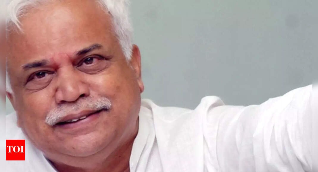 ‘we’ll-get-your-delivery-done-elsewhere’:-congress-mla-deshpande-winks-at-journalist
